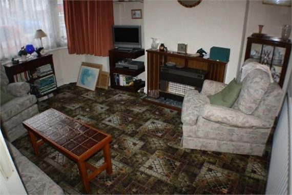 3 Bedroom End of Ter...